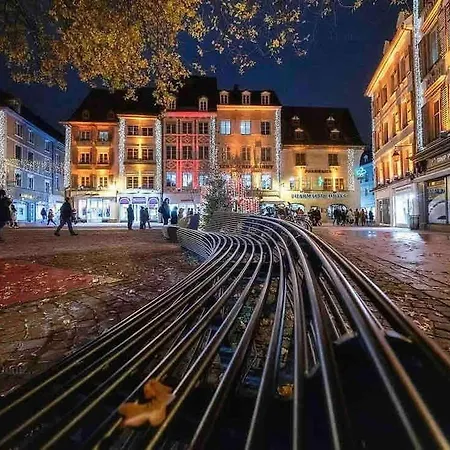 Charming Downtown With Roof
